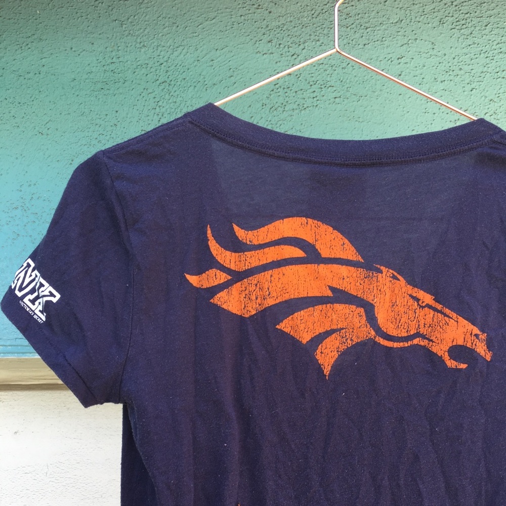 Pink Victoria’s Secret Broncos NFL v-neck tee!